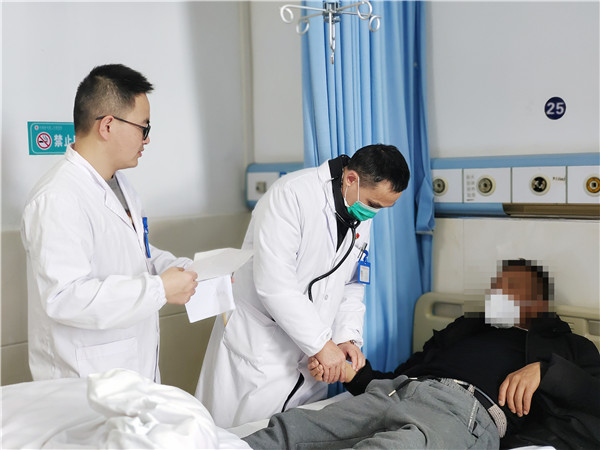 ��ѧ������ʩ��  ����תΣΪ�������������е�������ҽԺ�ɹ���չ�����ѳ�Ѫ����˨������