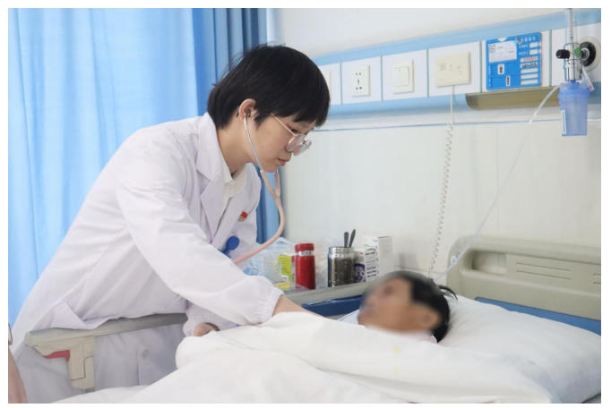 ���۵�������α�ɼ�Ӳ��θʯ��ҽ�����ܣ�Ԫ�׾�����