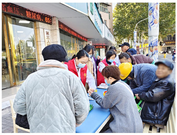 珠山区太白园街道社区卫生服务中心开展世界慢阻肺日主题宣传活动