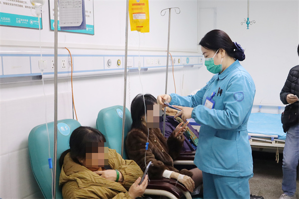 同心守“急”线 ,热血护生命 ——景德镇市第三人民医院急诊护理团队工作纪实