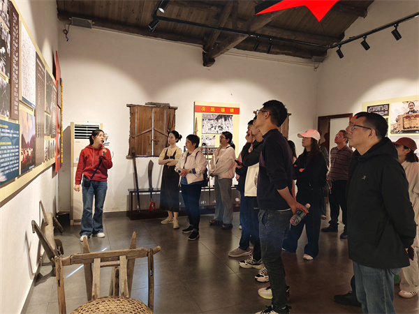 ǹʷ кɫ򡪡еҽԺԱԴ䨿Ӵɫؿչ⵳